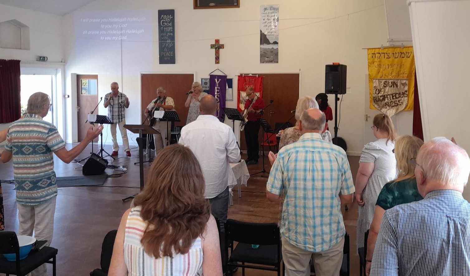 20250817 104507 Worship Close 